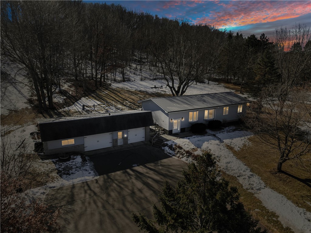 9910 County Highway Q Property Photo 1