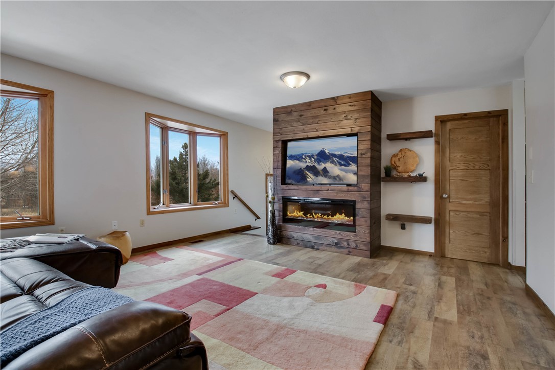 9910 County Highway Q Property Photo 11