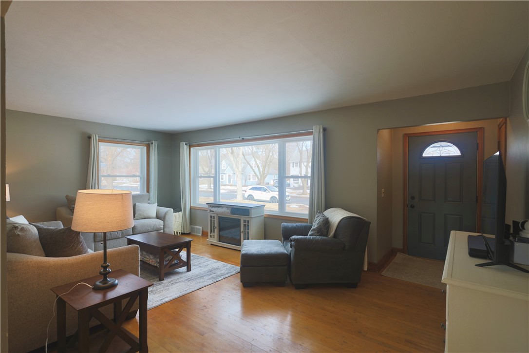 1625 Fairway Street Property Photo 8