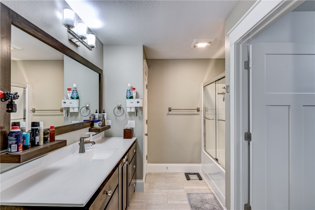 2661 Highclere Drive Property Photo 15