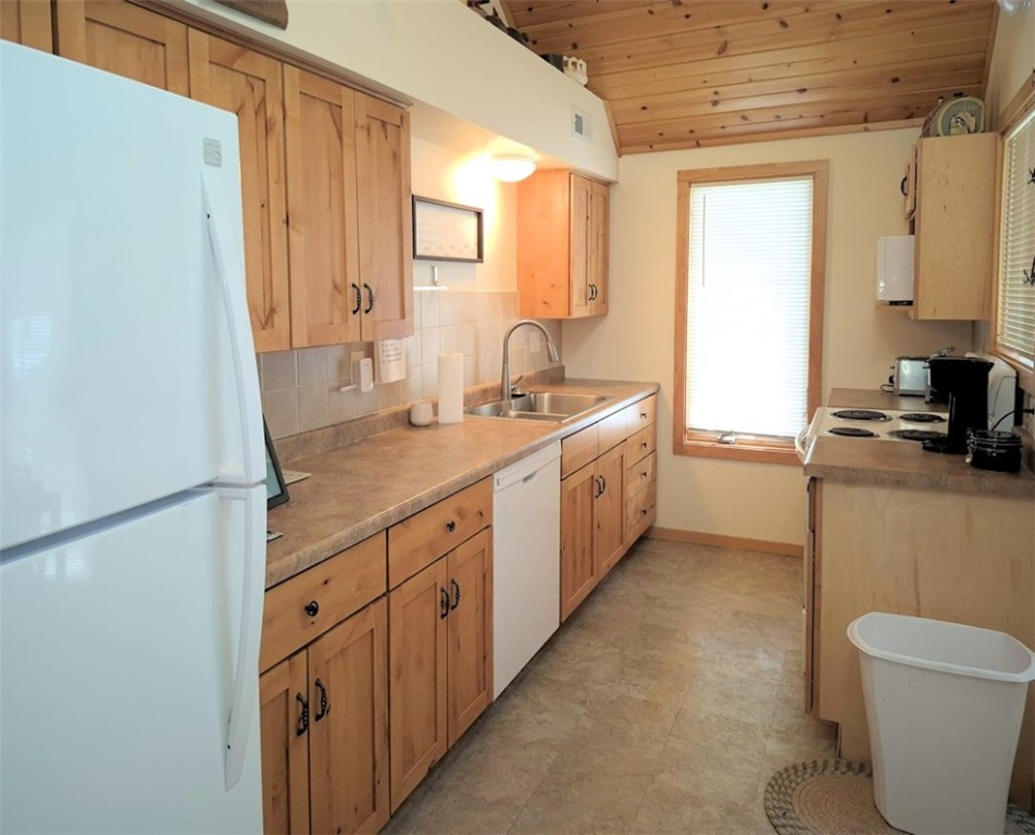 7744 N Otte Drive 1 & 2 Property Photo 8