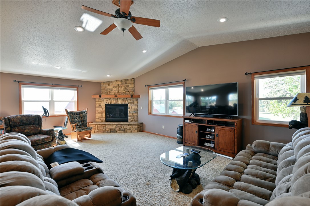 2451 25th Avenue Property Photo 8