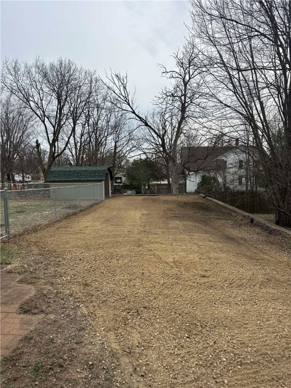 315 W 1st Street Property Photo 7