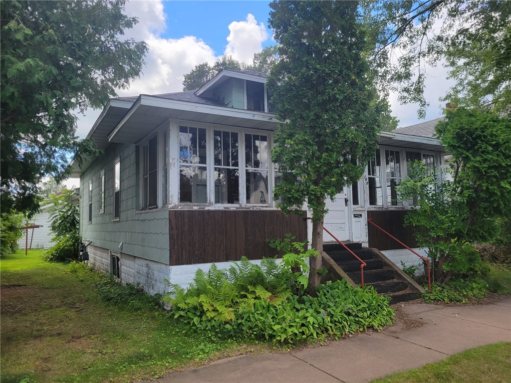 105 W Hazel Street Property Photo 2