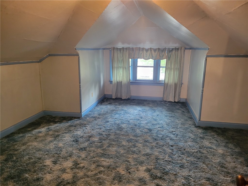 105 W Hazel Street Property Photo 8