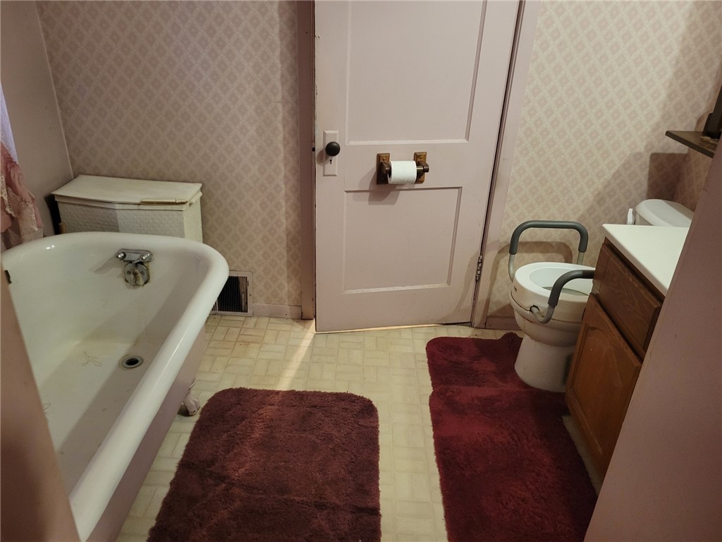 105 W Hazel Street Property Photo 13