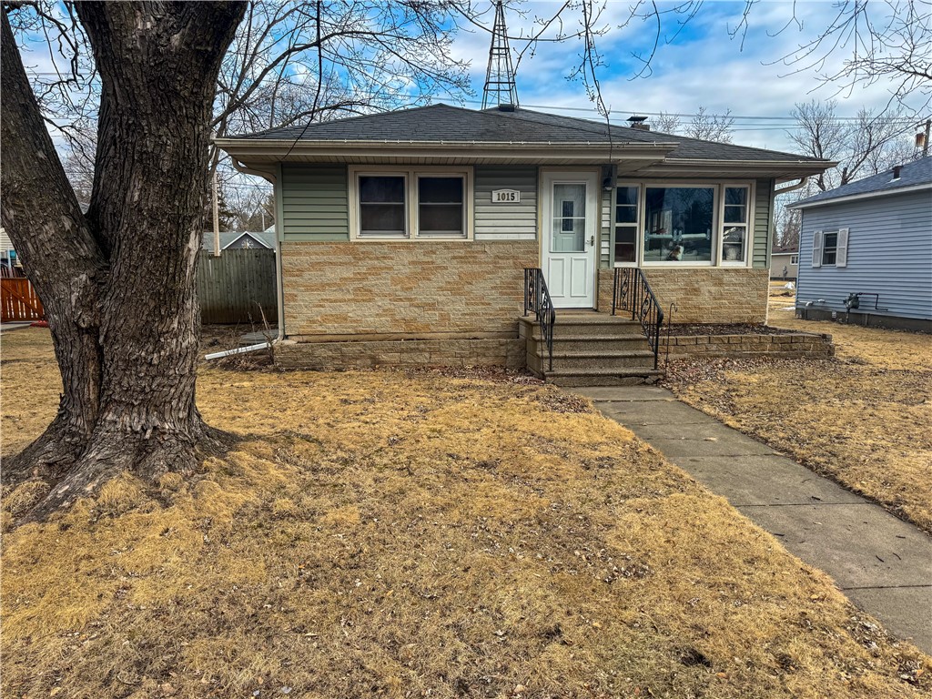 1015 Main Street Property Photo
