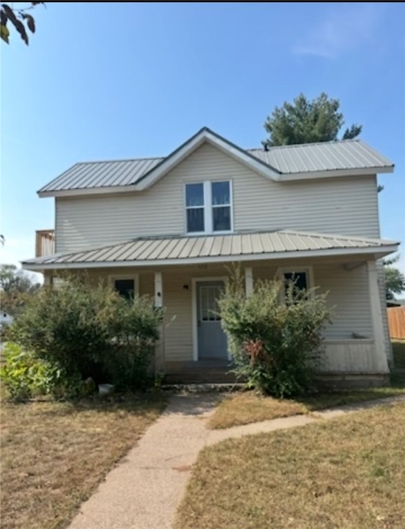 328 6th St. W 1 And 2 Property Photo