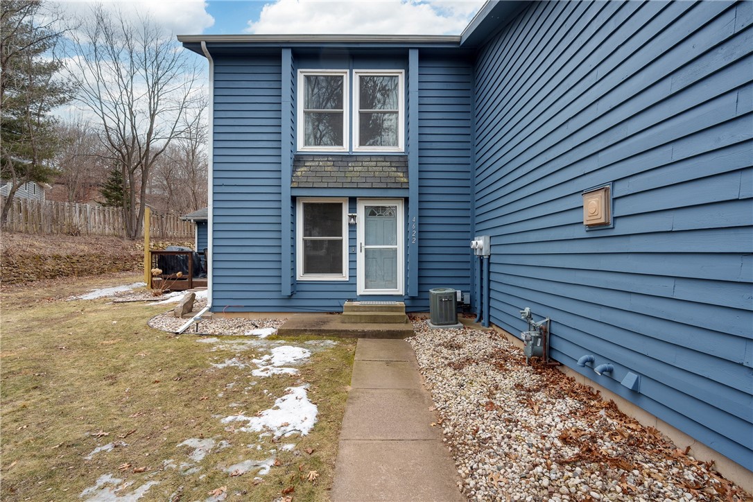 4622 Woodridge Drive 2 Property Photo 2