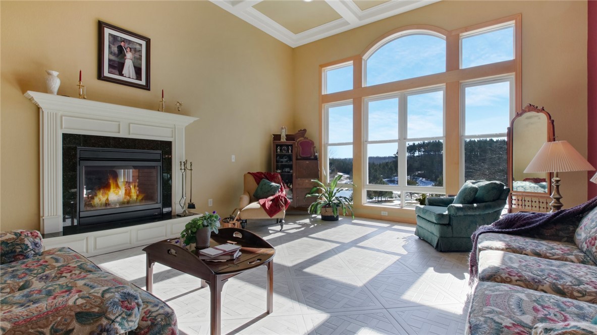 218815 Greentree Road Property Photo 4