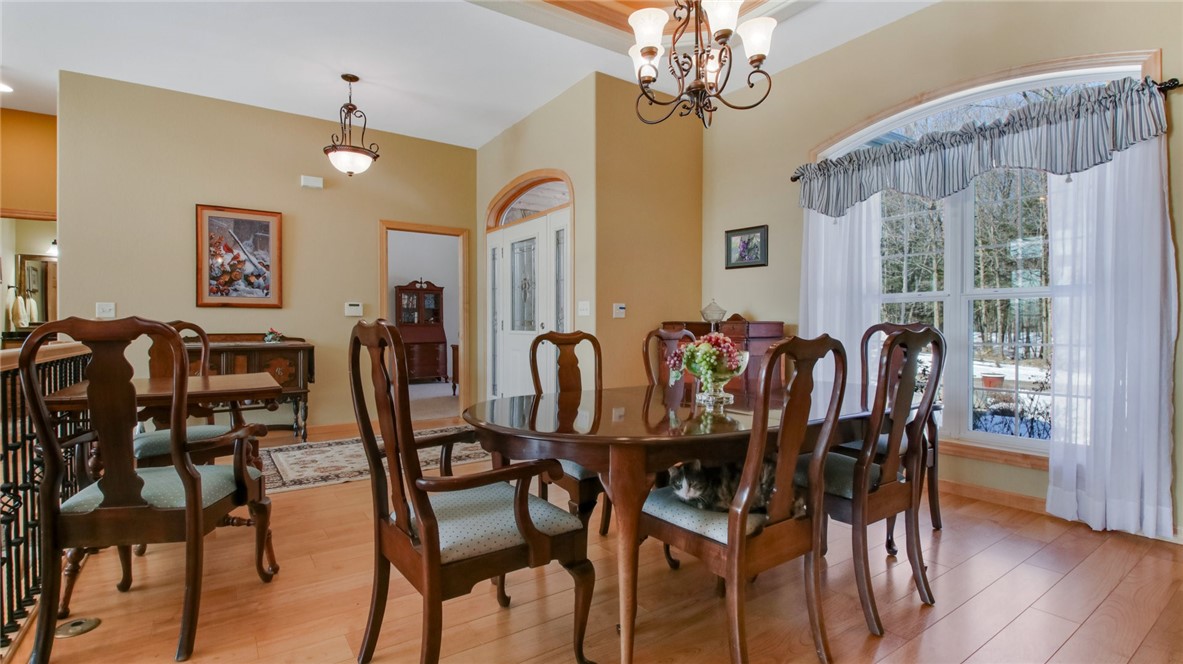 218815 Greentree Road Property Photo 7