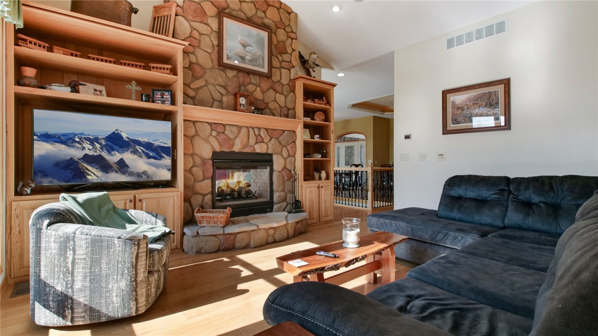 218815 Greentree Road Property Photo 11