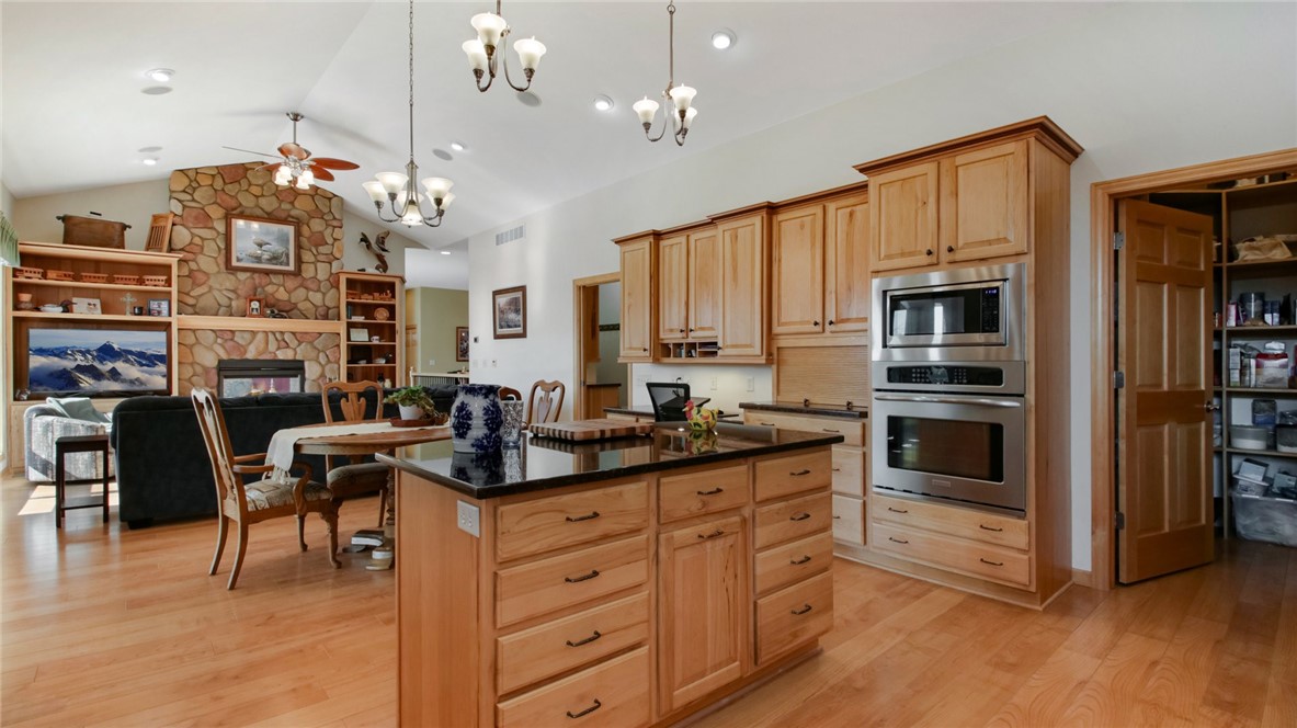 218815 Greentree Road Property Photo 13
