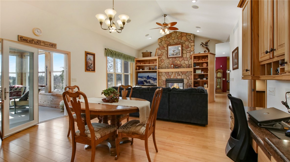 218815 Greentree Road Property Photo 15