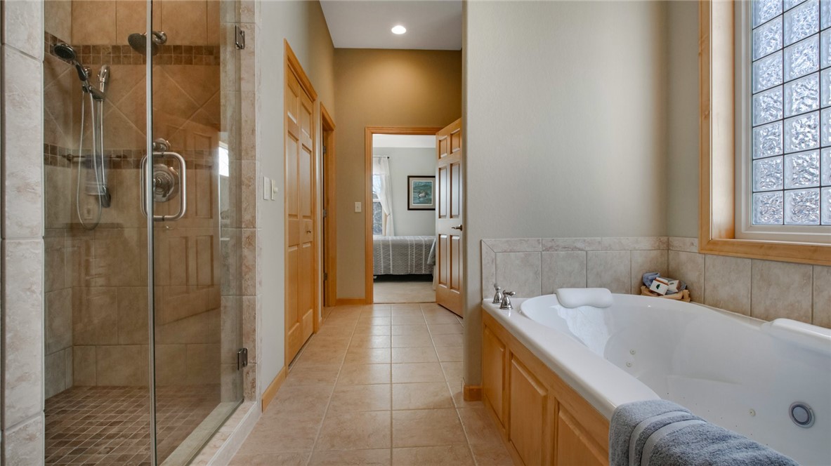 218815 Greentree Road Property Photo 23