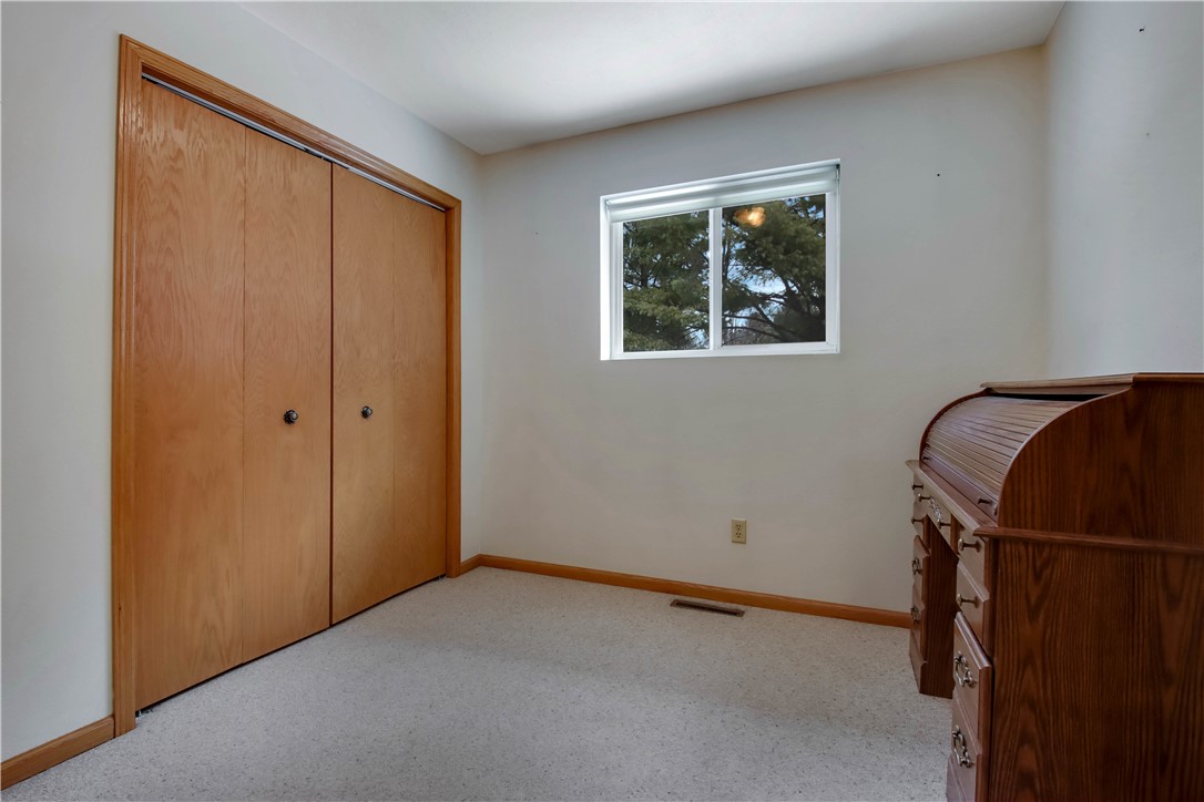 1302 W Stout Street Property Photo 15