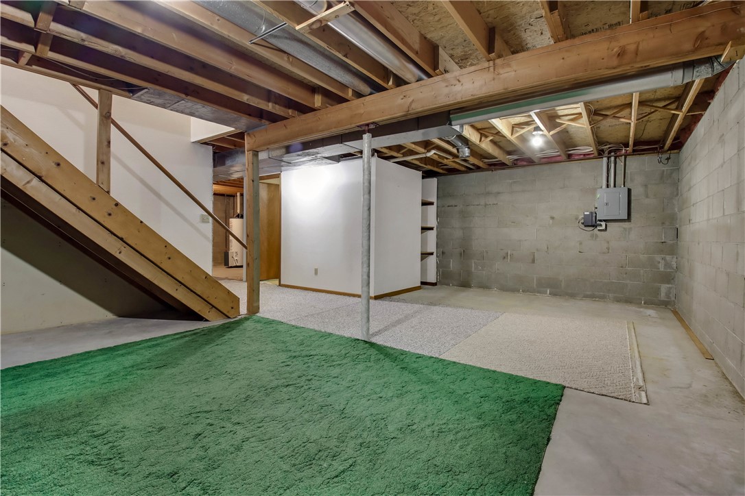 1302 W Stout Street Property Photo 18