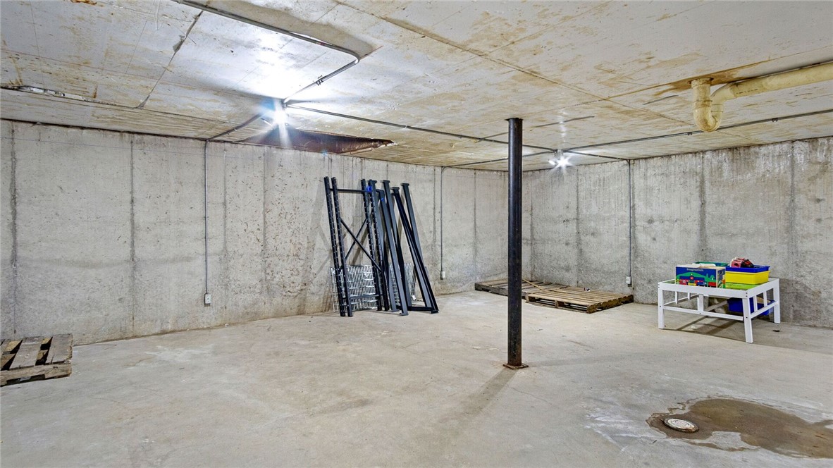 401 W Linden Street Property Photo 38
