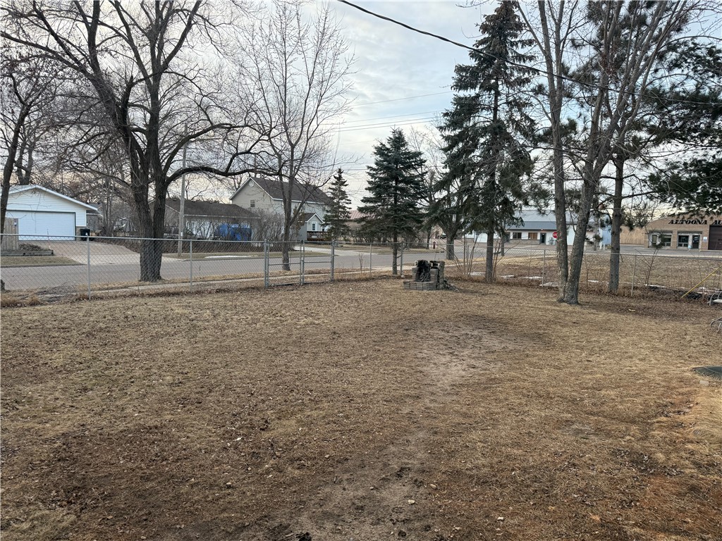 1528 Lynn Avenue Property Photo 3