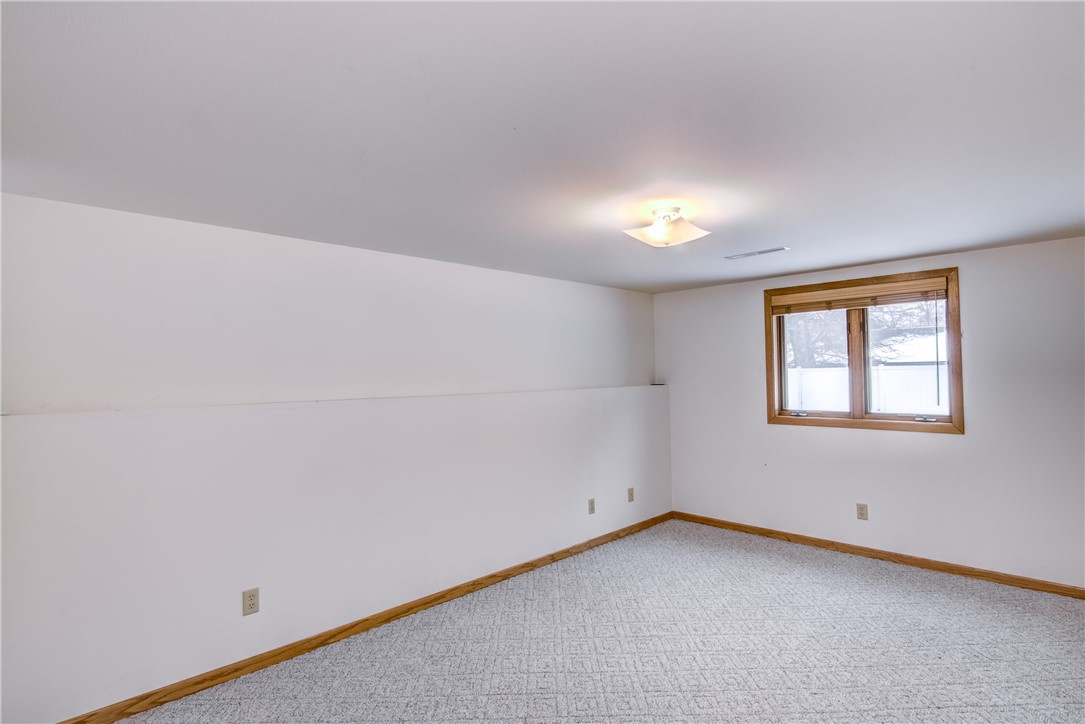 2125 Frank Street Property Photo 9