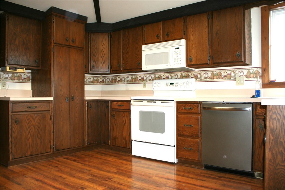 410 Menasha Avenue E Property Photo 10