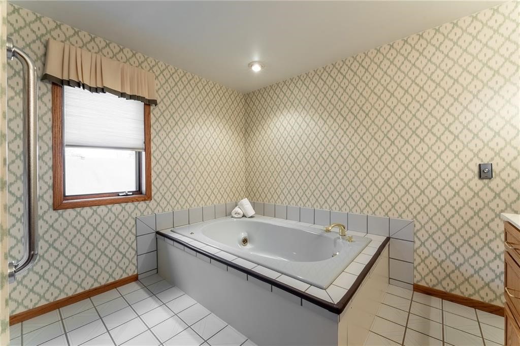 614 Westwood Drive Property Photo 19
