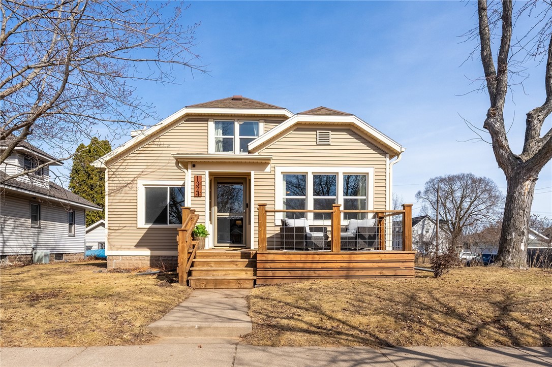 1324 Sherwin Avenue Property Photo 1