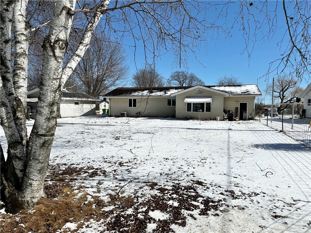 407 Mckenzie Street Property Photo 2