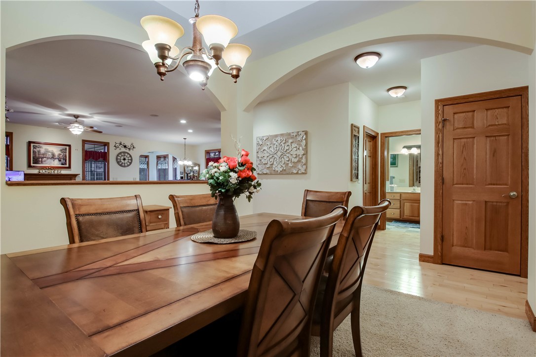 3014 Putnam Glen Property Photo 6