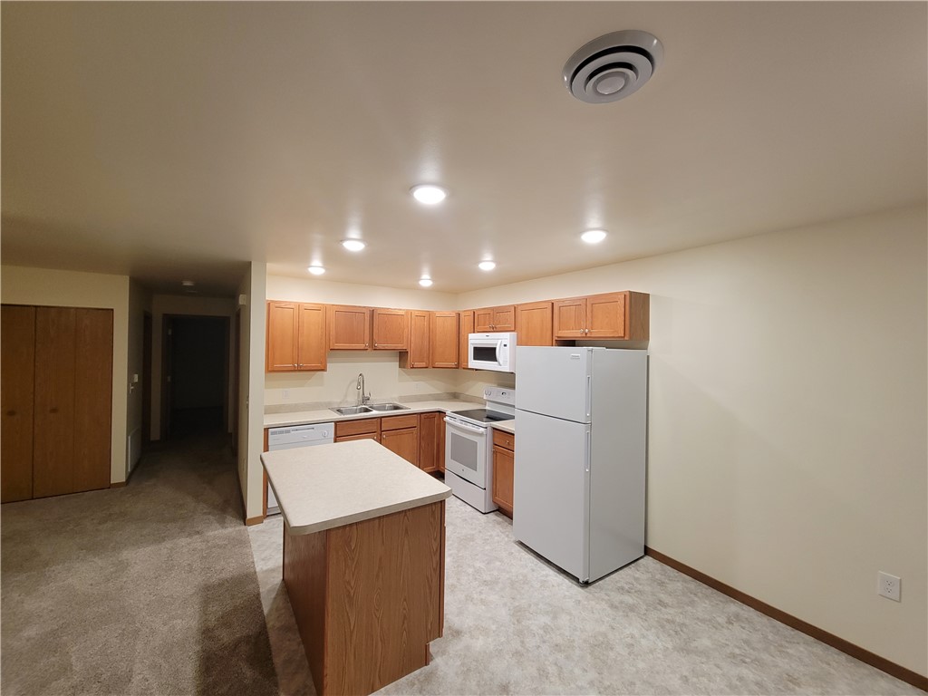 740 Northern Meadows Parkway 103 Property Photo 4
