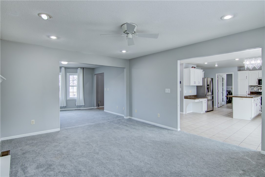 1027 Willow Green Circle Property Photo 6