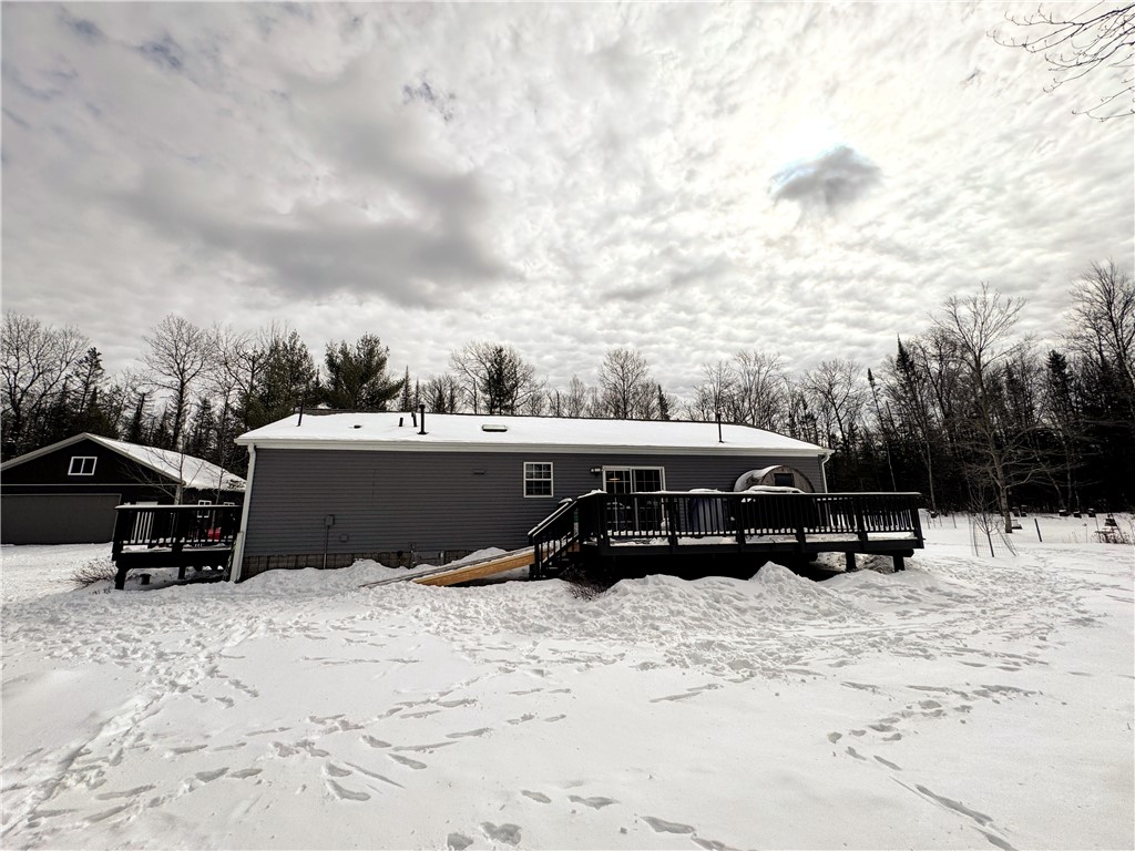 46775 Tri Lakes Road Property Photo 3