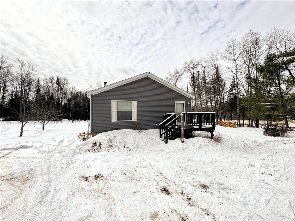 46775 Tri Lakes Road Property Photo 6