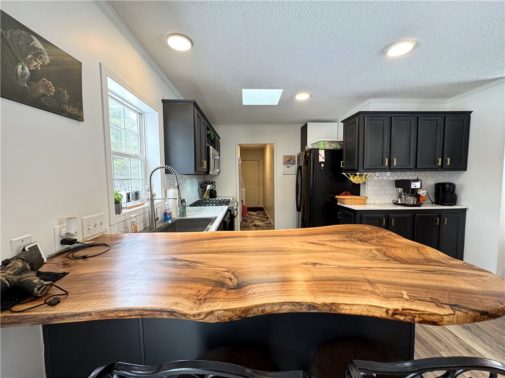 46775 Tri Lakes Road Property Photo 10