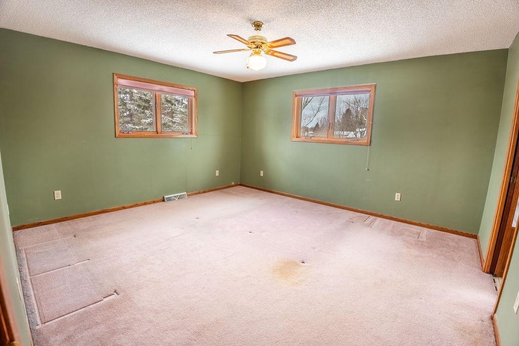 315 Royal Crest Drive Property Photo 18