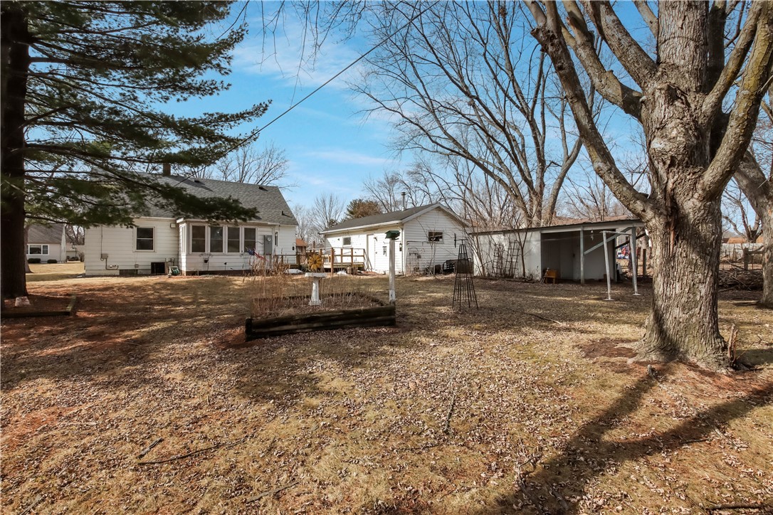 819 Maple Street Property Photo 2