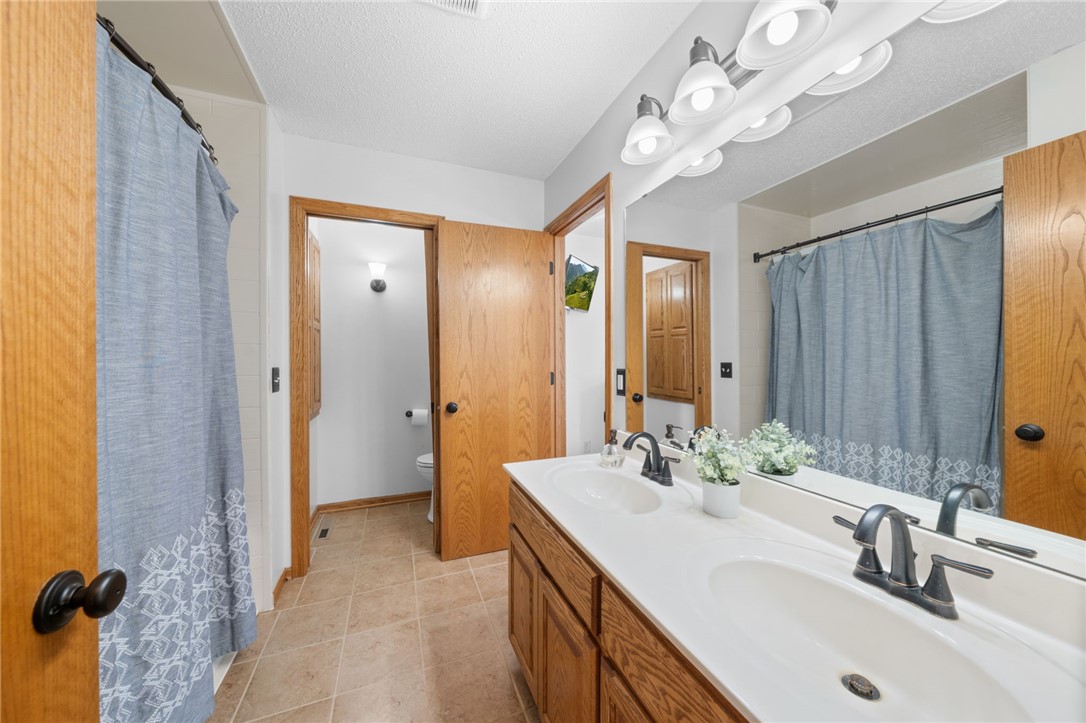 15 Nicholas Way Property Photo 19