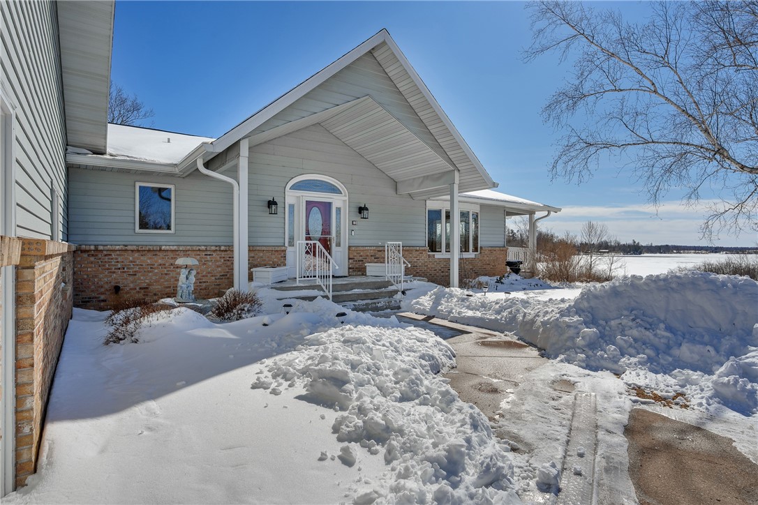 62 20 1/2 Avenue Property Photo 3