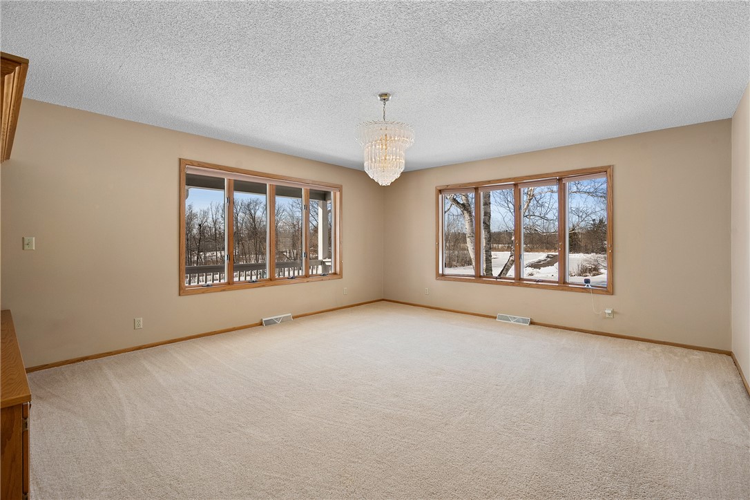 62 20 1/2 Avenue Property Photo 6