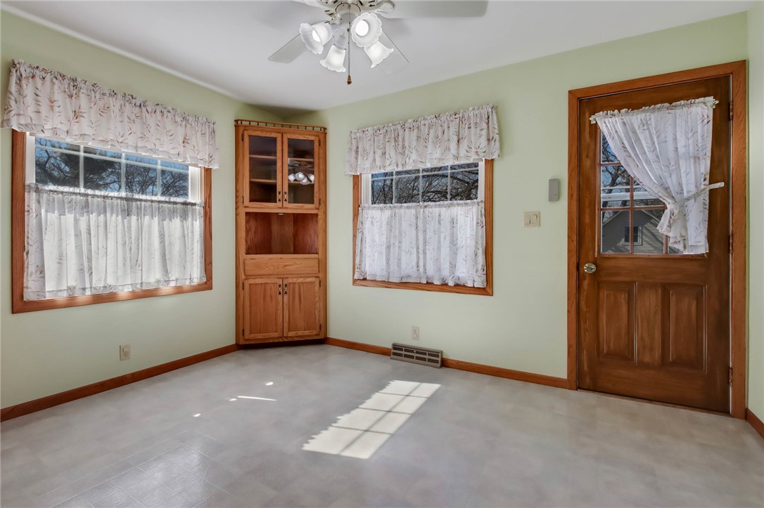 510 E Washington Street Property Photo 12