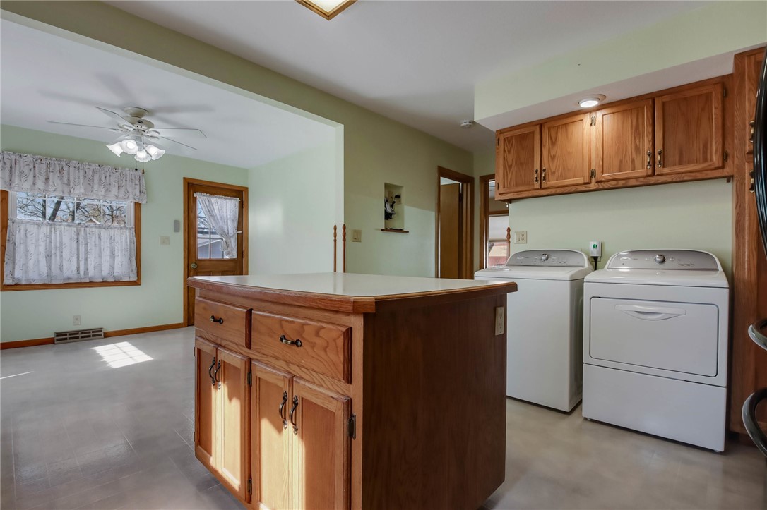 510 E Washington Street Property Photo 17