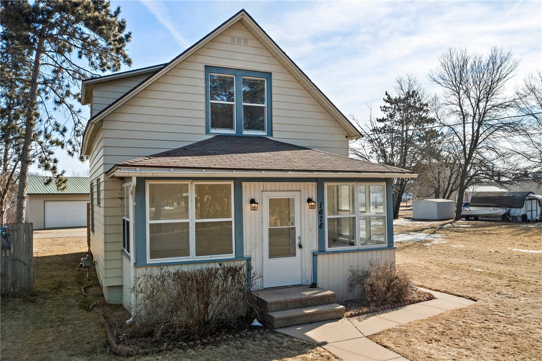 1676 Western Avenue Property Photo