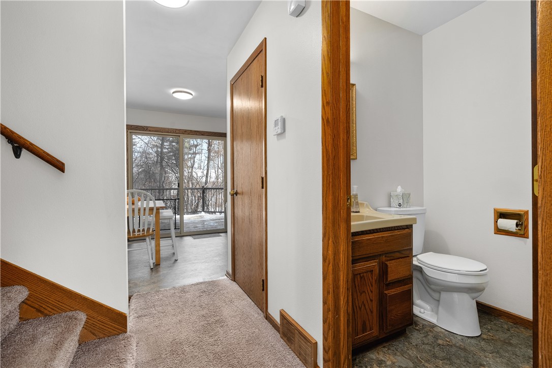 2214 Frona Place Property Photo 4