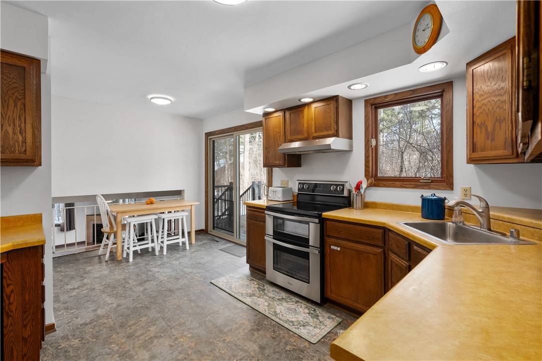 2214 Frona Place Property Photo 13