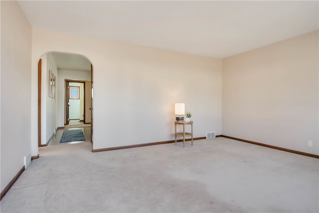 2423 Marquette Street Property Photo 6