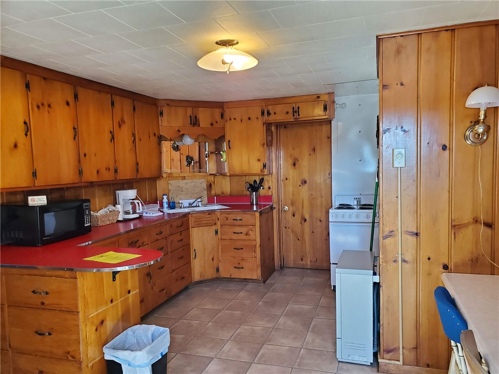 S1638 State Road 35 Property Photo 25