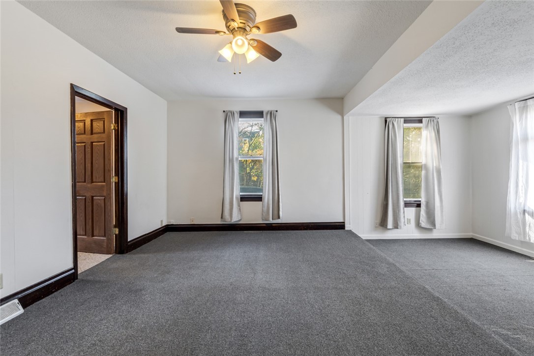 144 N Madison Street Property Photo 8