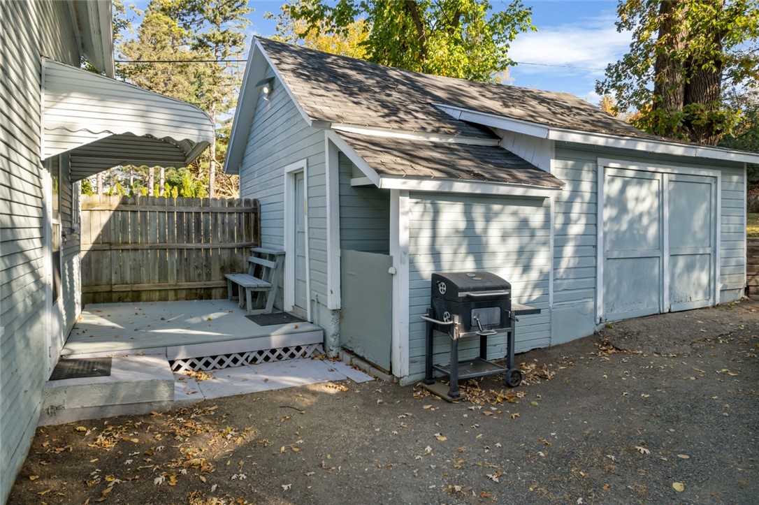 144 N Madison Street Property Photo 20