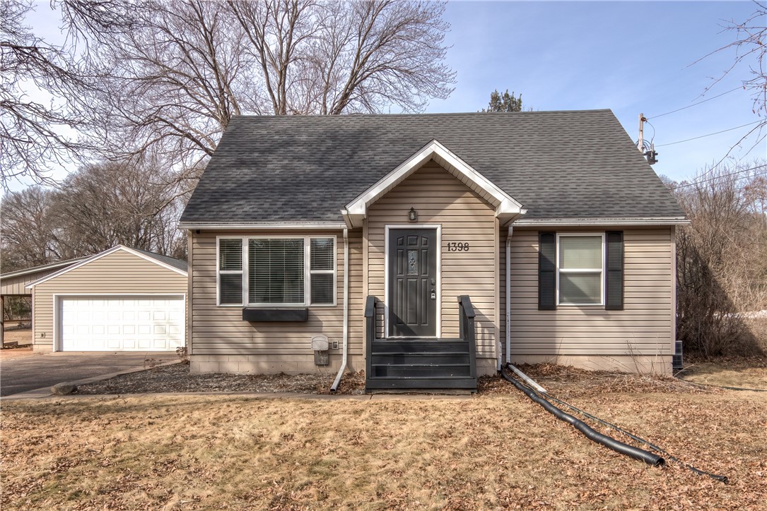 1398 Peterson Avenue Property Photo 1