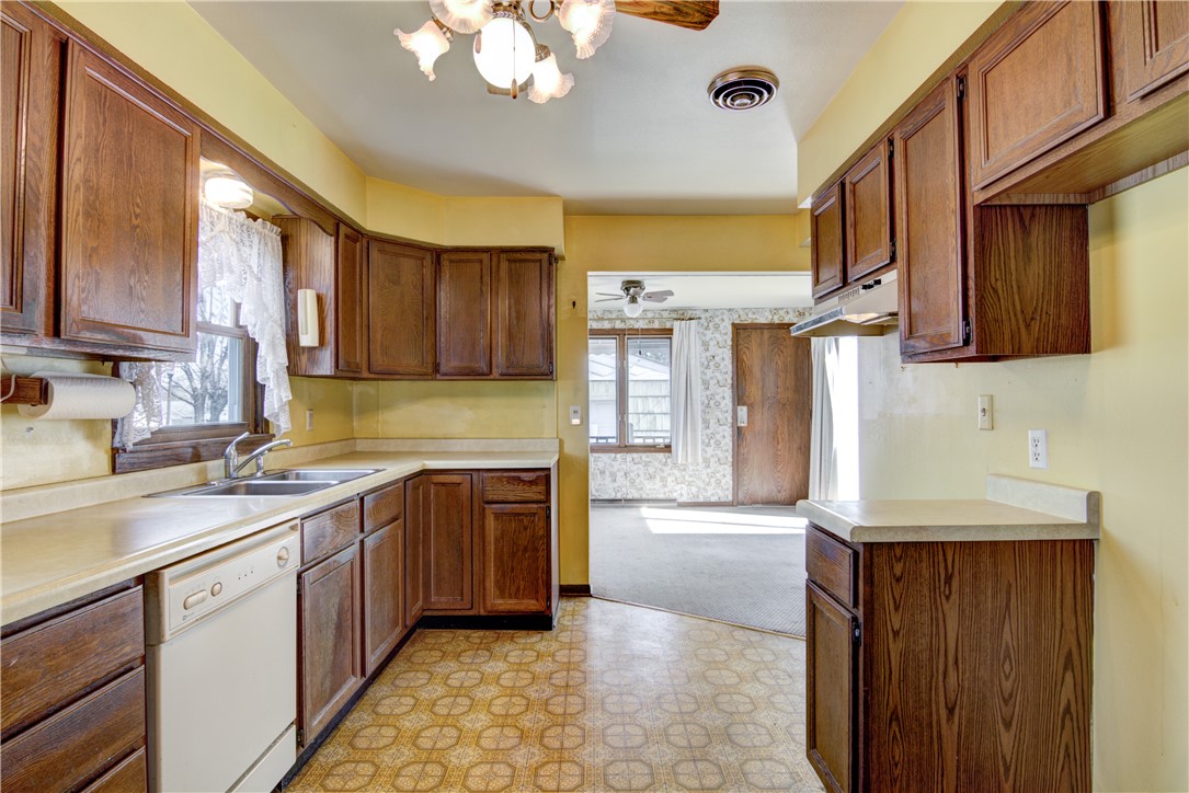 3621 S Valley View Place Property Photo 8